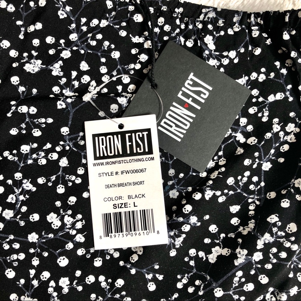 Iron Fist Death Breath Short with Skulls Size L - Picture 2 of 8